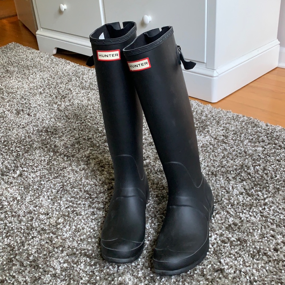 Black hunter rain boots
